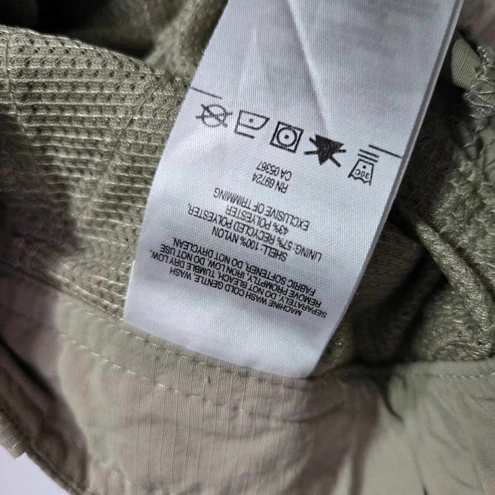 Columbia Men Shorts 40 Beige Chino Omni Shade Cargo‎ Pockets Nylon 9 in Inseam